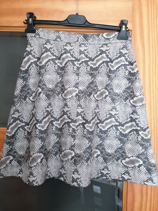 Spódnica w wężowy wzór rozm. 36 LOV. LI