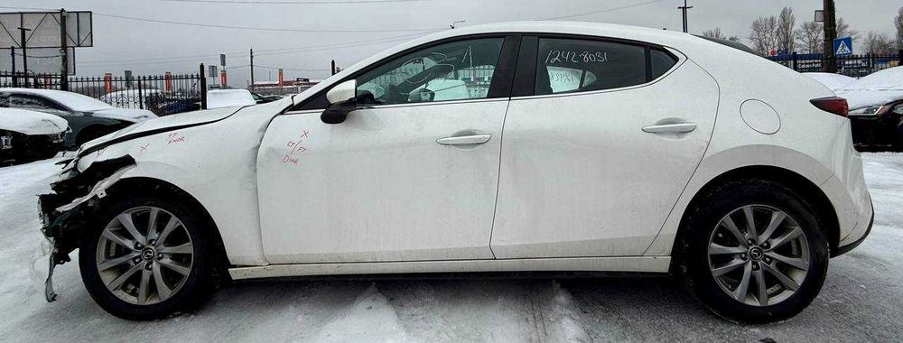 Продам Mazda 3 2019 без ремонту