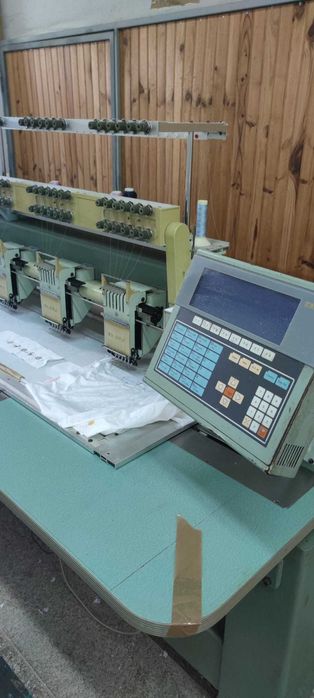 Máquina de Bordar TAJIMA 12 CABEÇAS