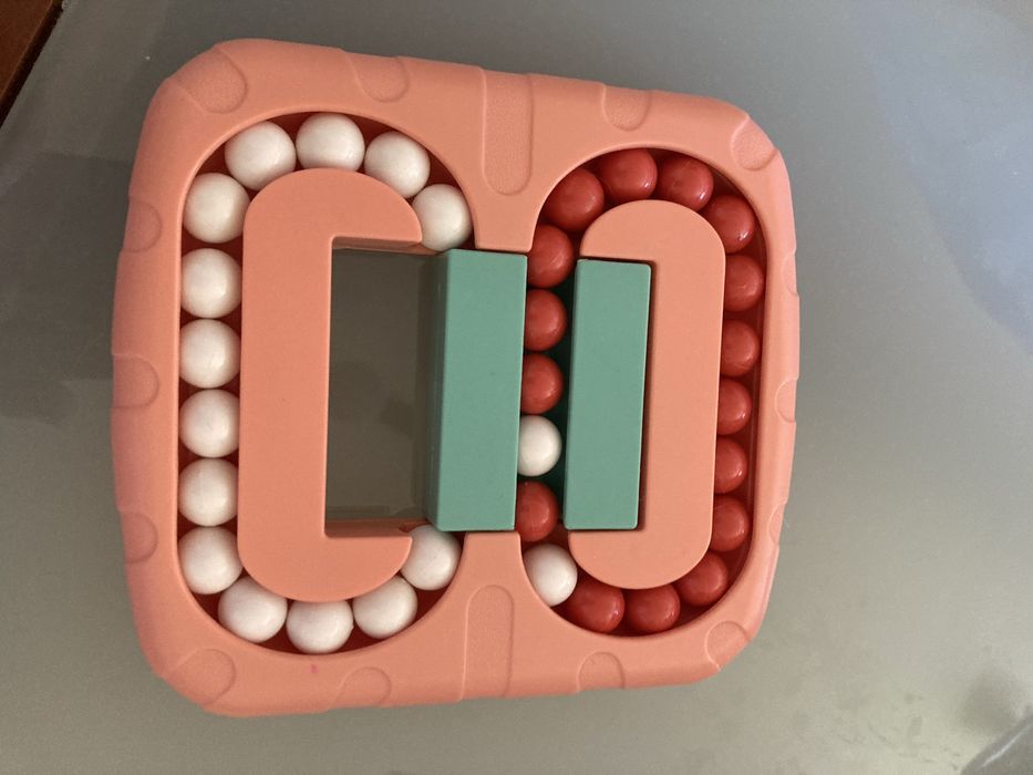 Varios brinquedos didaticos