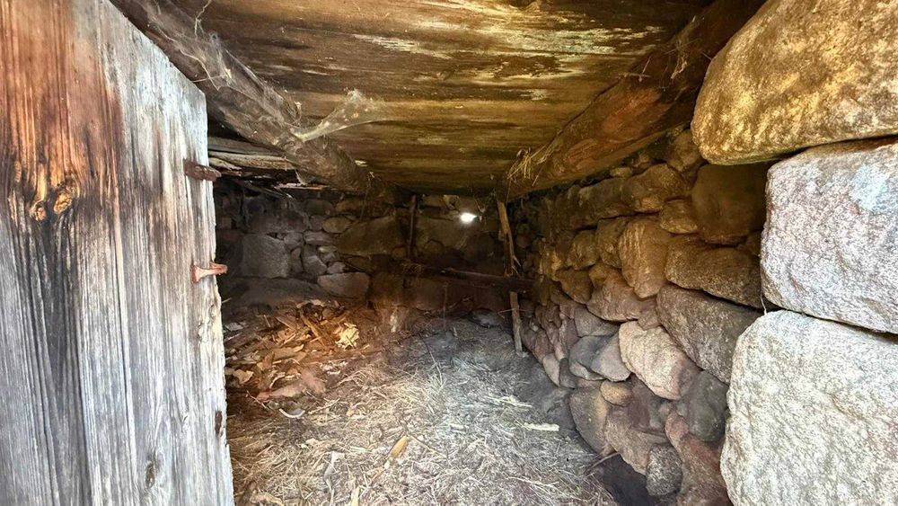 Moradia c/ anexo para recuperar em Resende