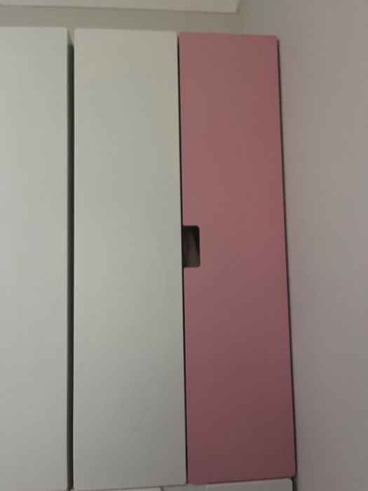 Conjunto de armário e gavetas