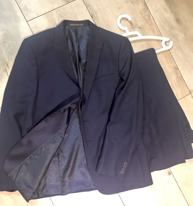 Дешево. Костюм (пиджак, брюки) Federico Cavallini