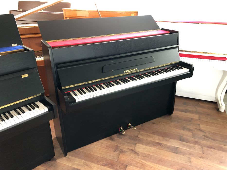 Pianino Hellas  czarne