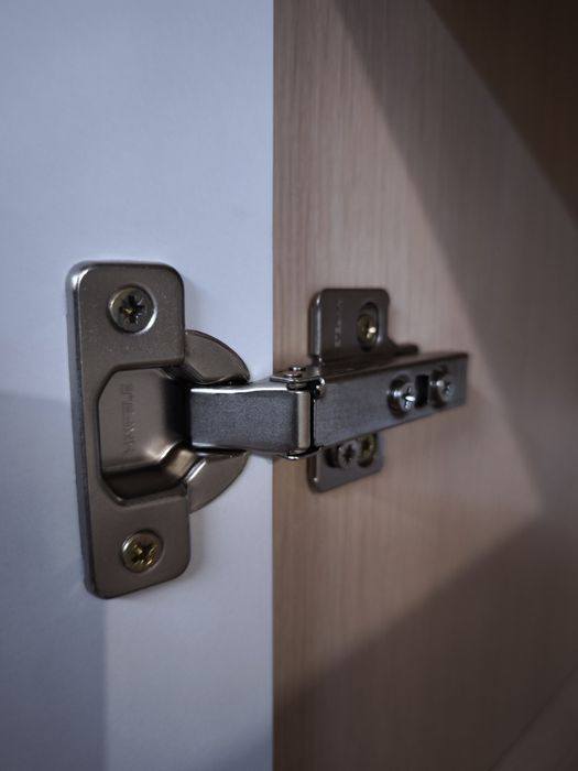 Продам кухонні тумби