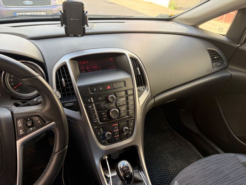 Opel Astra J Sedan 1.4 turbo 2018r.