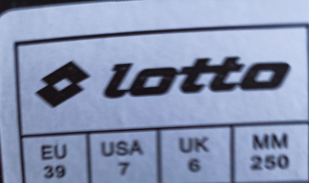 Chuteiras de futebol (Lotto)