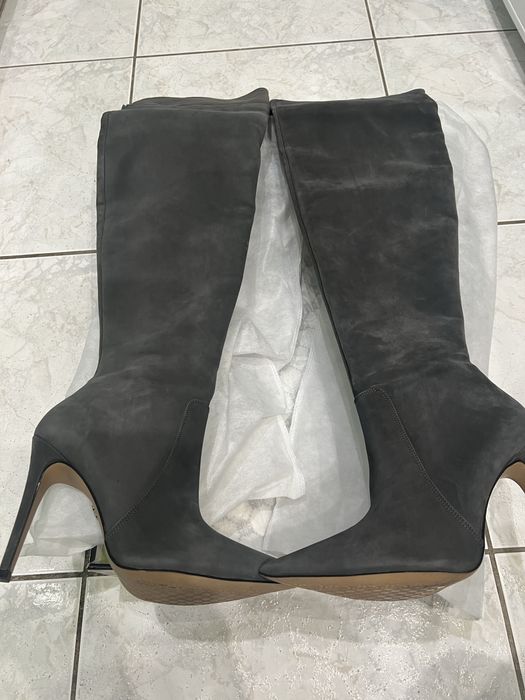 Kozaki skórzane Kazar za kolano roz. 39 szare.