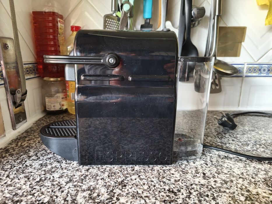 Máquina de café Nespresso Inissia By De'longhi