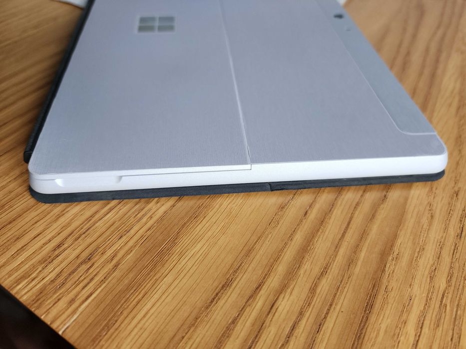 Microsoft Surface Go 1824  10.1