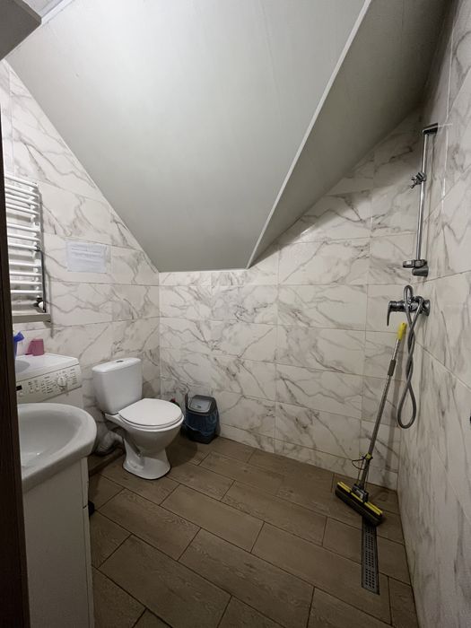 оренда 1 кімнати в особняку в Новояворівську