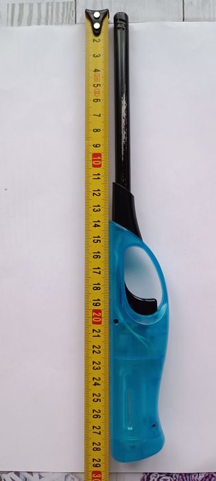 Продам бытовую многоразовую газовую зажигалку "Lion" (БЕЗ ГАЗА!)