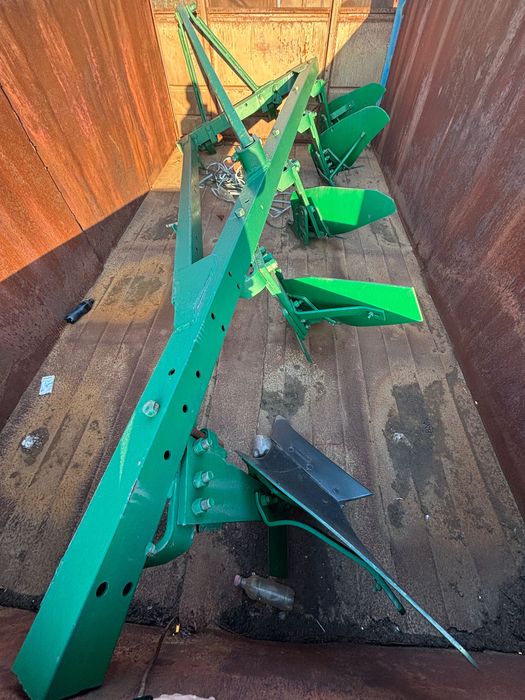 Плуг 5 корпусний