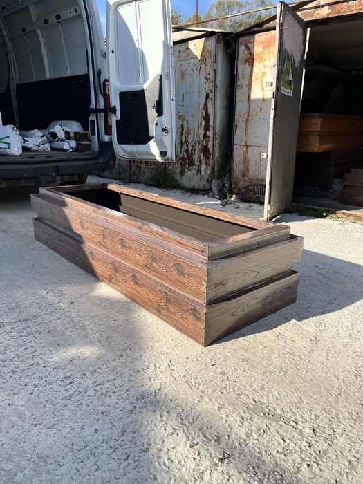 Надмогильник,надгробок металевий