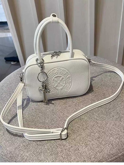 мини-сумка бочонок в стиле Хром Хартс Chrome Hearts / Черная сумка с брелоком и кинжалом