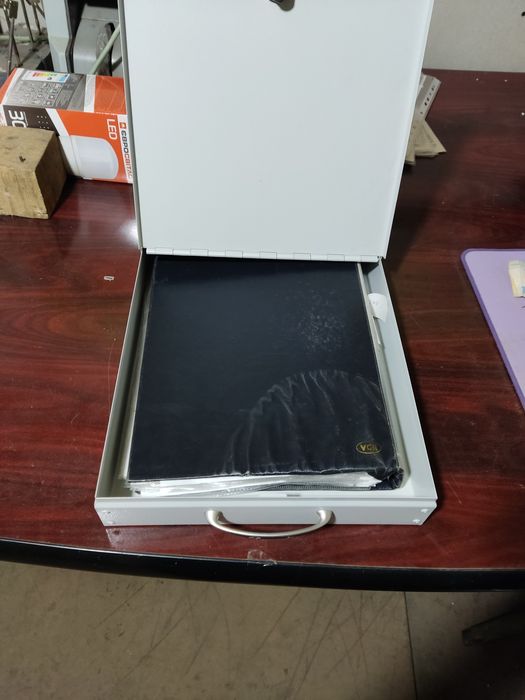 Продаю б.у бокси для  депозитних сейфів.