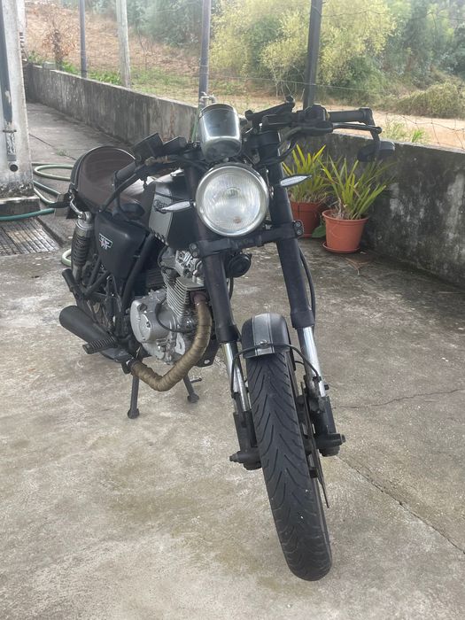 Mash cafe racer 125