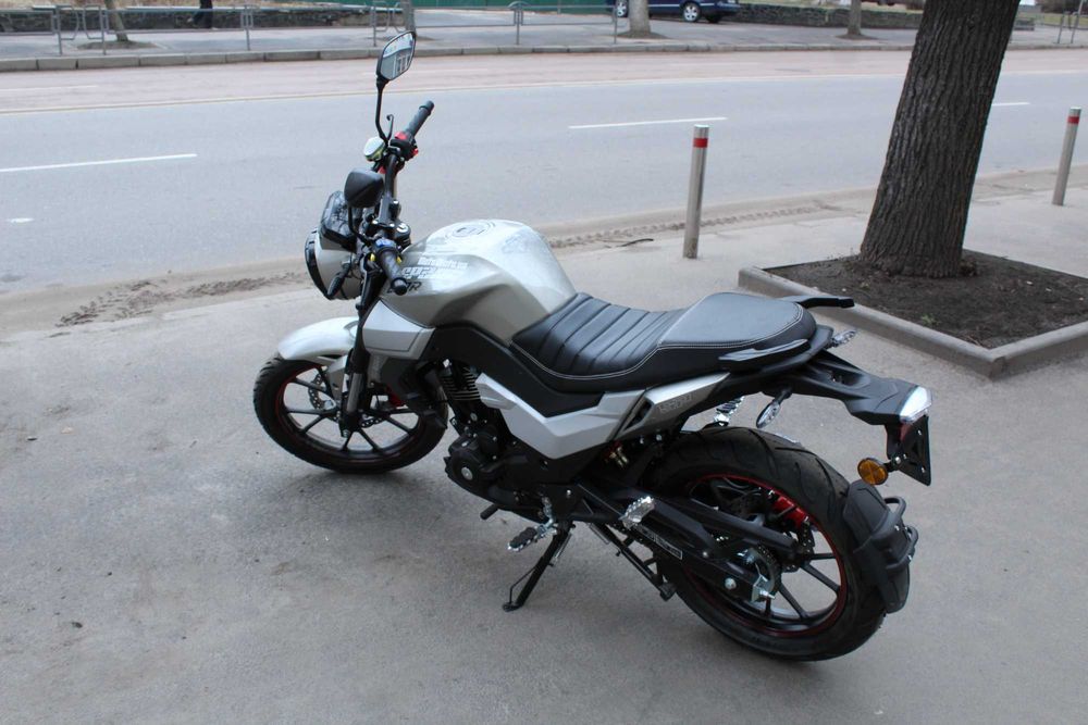 Мотоцикл SPARK SP200R-33