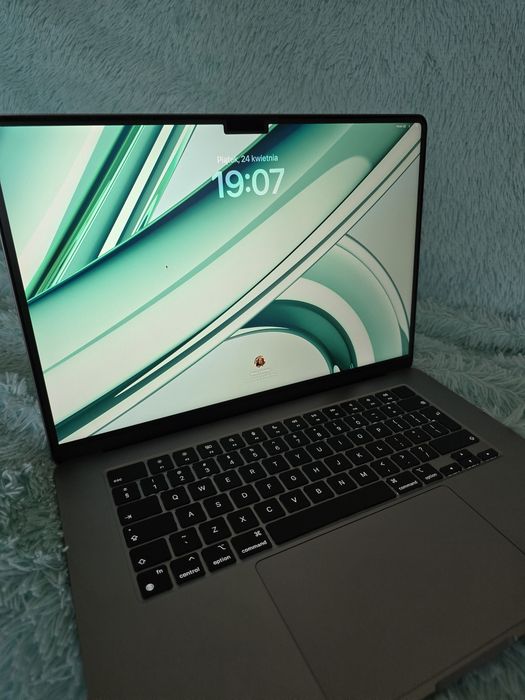 Macbook air M2 15