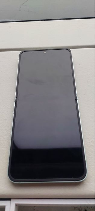 Sprzedam Smartfon Samsung Galaxy Z Flip6 Miętowy