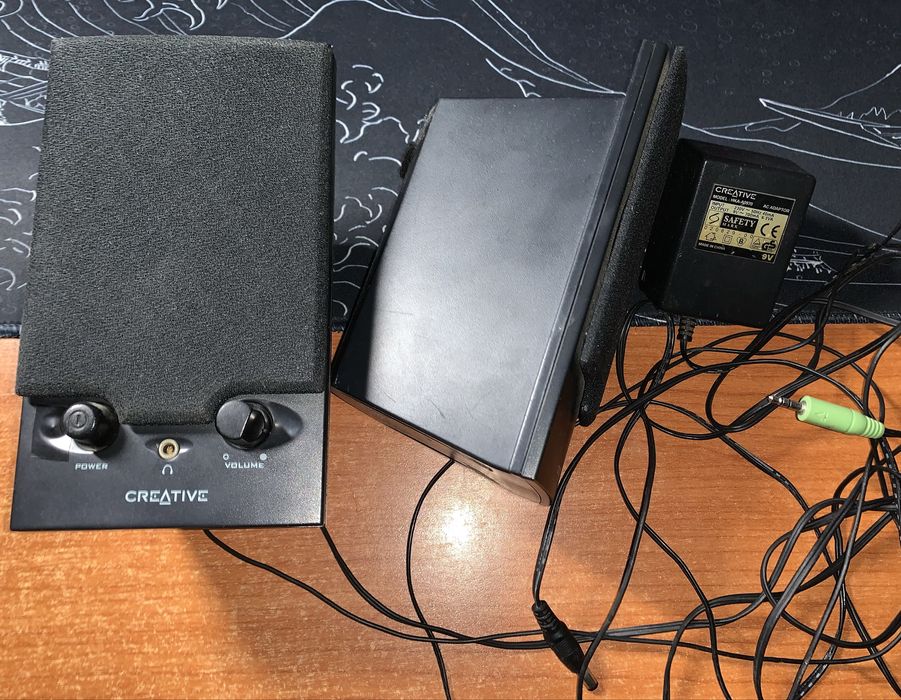 Colunas PC (mau contacto)