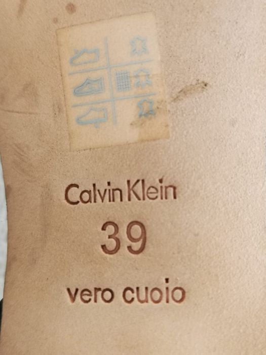 Calvin Klein przecudne sandały szpilki ze skóry naturalnej