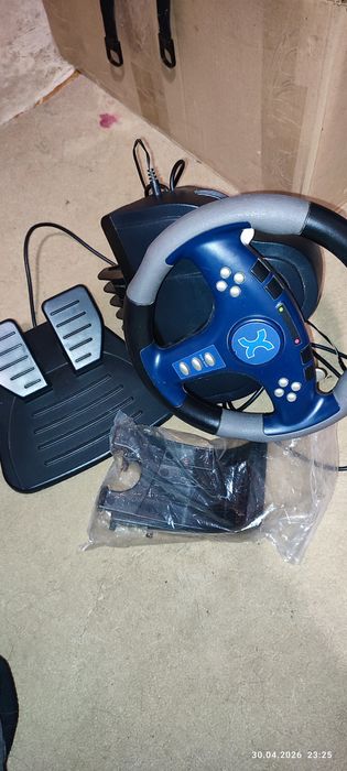 Продам игровой руль с педалями.Симулятор,игры,компьютер.