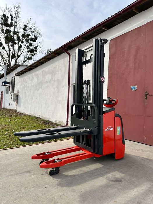 Штабелер електричний Навантажувач 1304* Linde L14LI 1,4т 424см