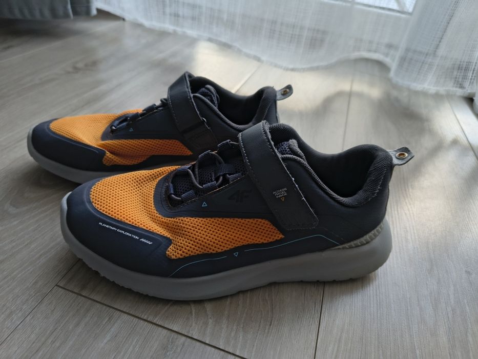 Buty 4f rozm 39 wkl. 25cm