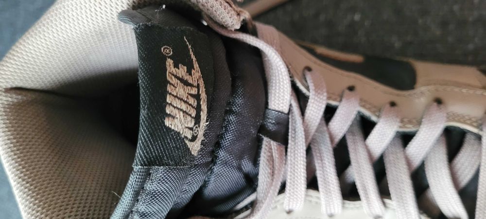 Buty wysokie damskie Nike Dunk High Moon Fossil,roz38