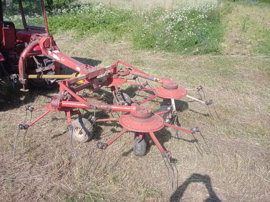 Karuzela do siana, przewracarka kuhn 5m GF5000, napęd wałek wom.
