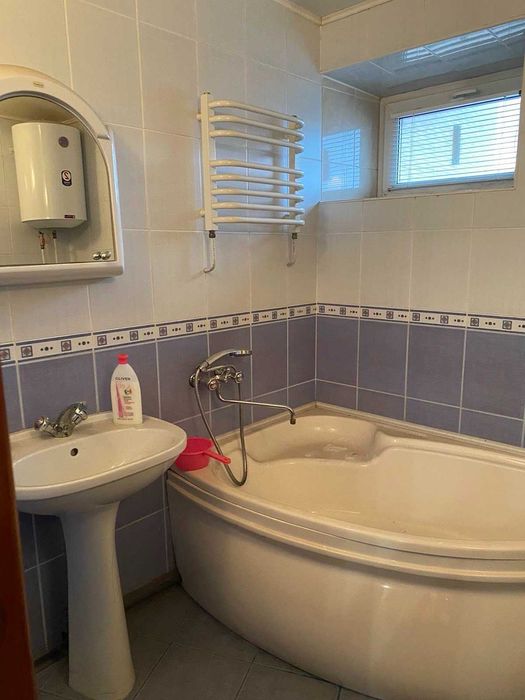 Аренда 3 комнатной квартиры в ценре.