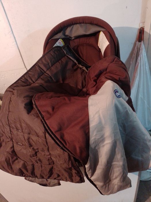 Vendo carrinho de bebe completo con ovo