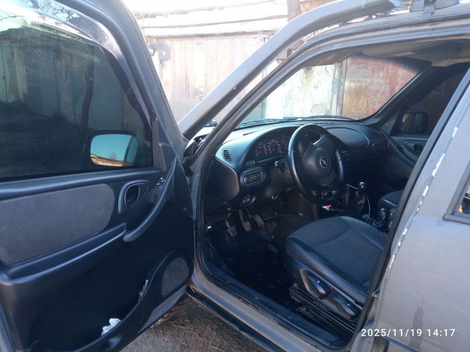 Нива Chevrolet  1.7 бензин 2009р