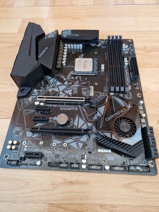 RYZEN 5 3600 4.2Ghz + Gigabyte X570 GAMING X Мощний ігровий комплект