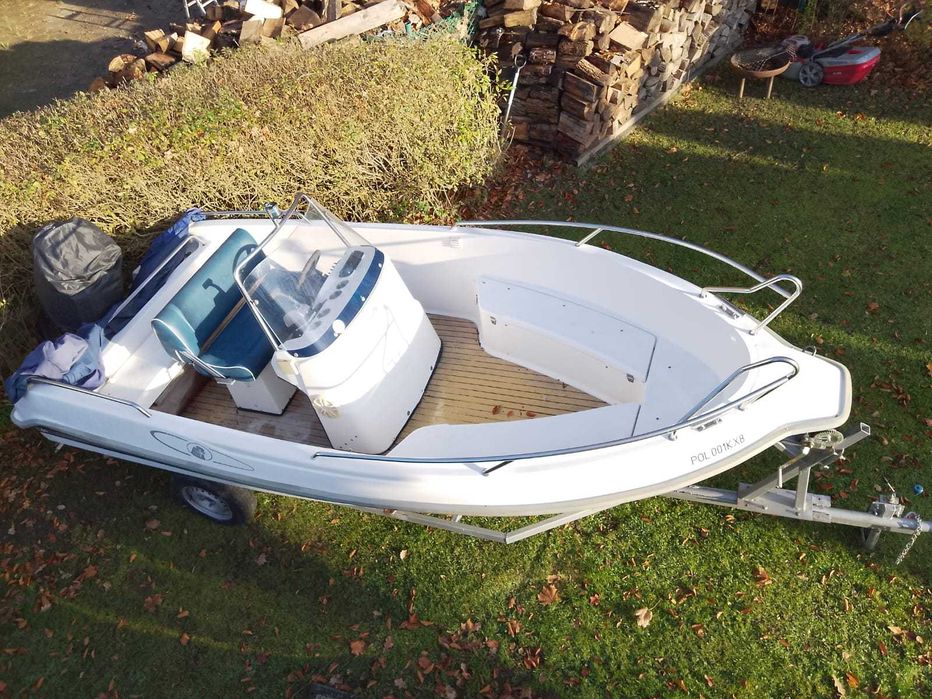 Motorówka  Uttern S52  Mercury 100