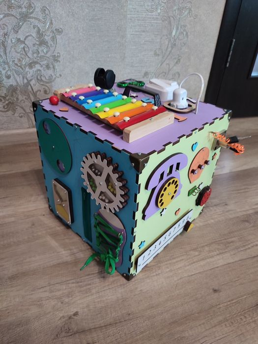 Бізікуб великий 30*30