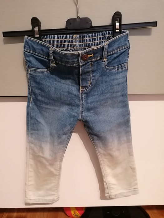 Jeans para menina em degrade ganga - Benneton tamanho 24 meses