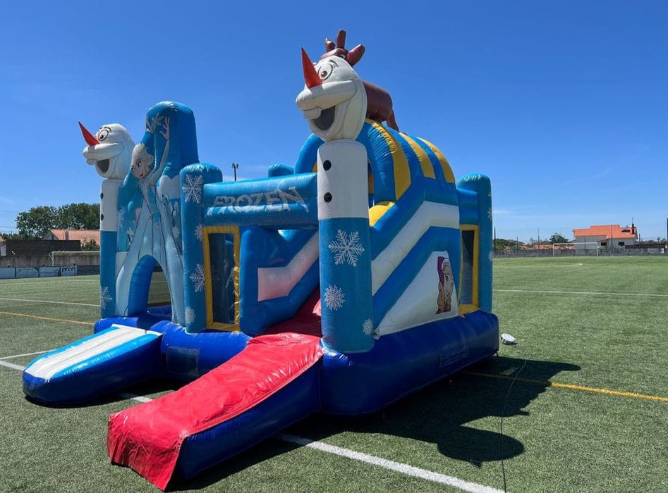 Insufláveis  para festas