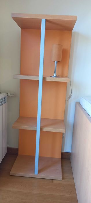 Móveis para quarto de jovem. Como novos!