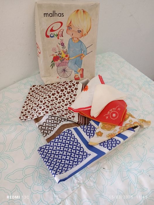 Conjunto de lenços de senhor e de senhora