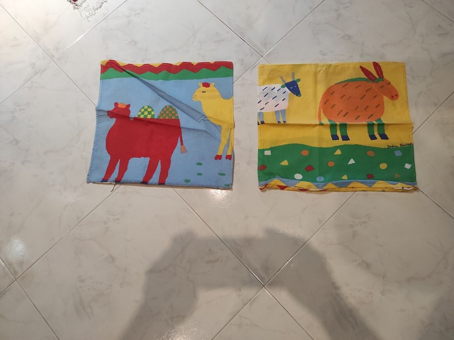 Edredão + 3 fronhas de almofadas + 1 fronha de ravesseiro