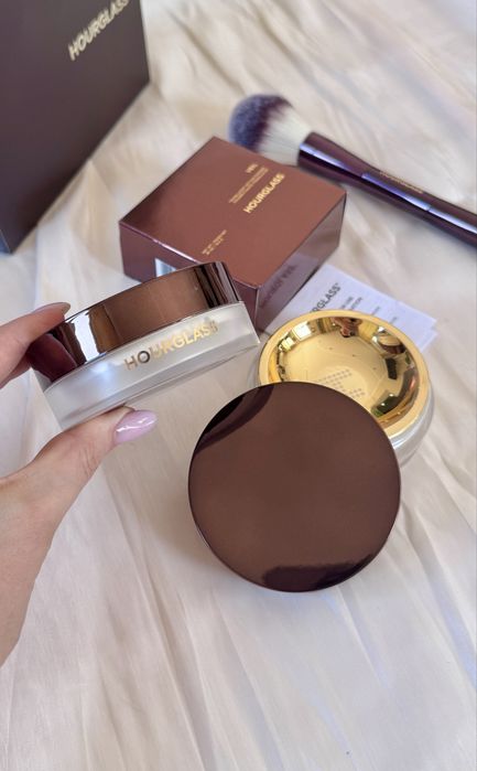 Пудра  Hourglass Veil Translucent Setting Powder