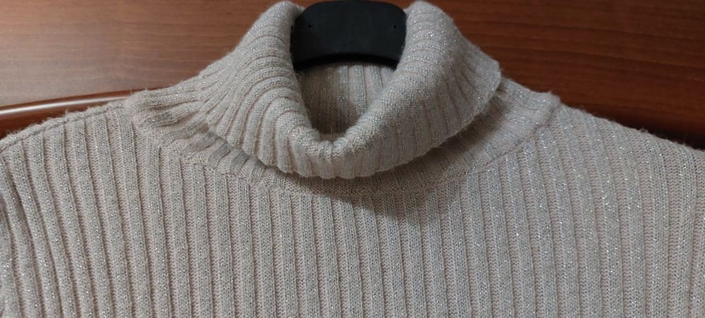 Golf sweter roz 40 różowy z srebrną nitką