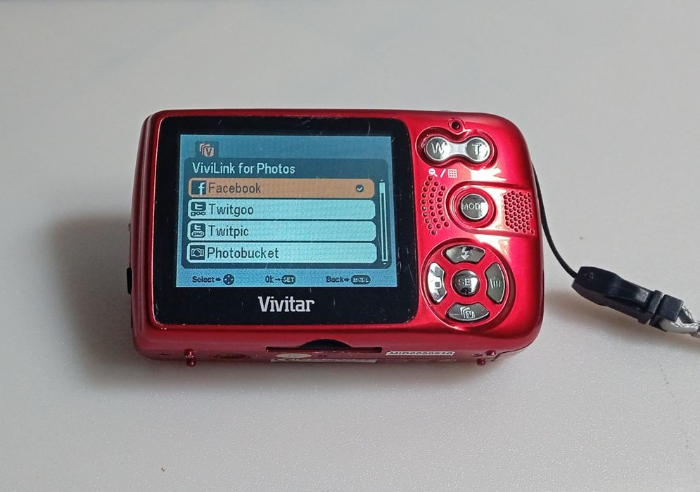 Vivitar ViviCam 7024