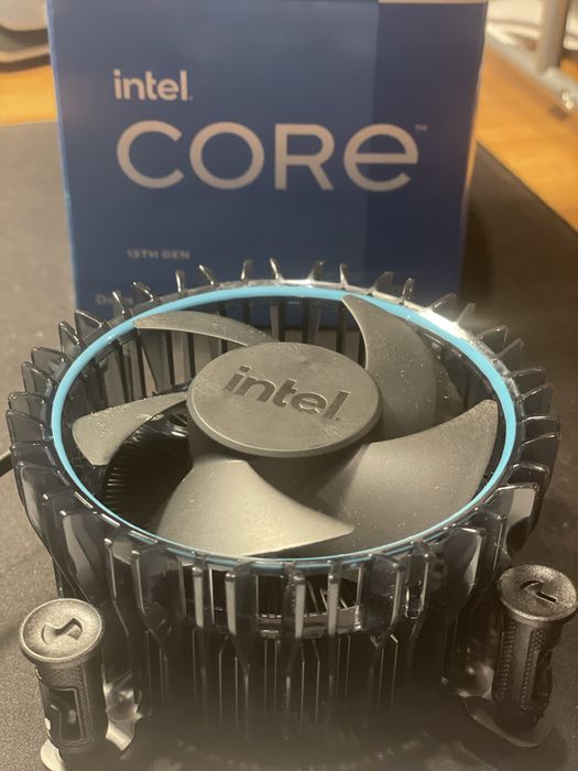 Radiator chłodzenie wentylator wiatrak Intel Core i5 LGA1700 nowy 13ge