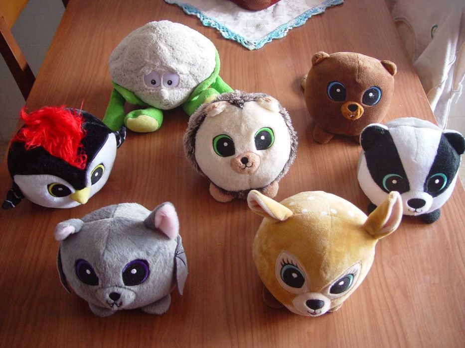 Bonecos de Peluche.