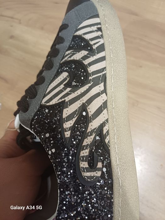 Buty sportowe sneakers błyszczące nowe 38 mtng