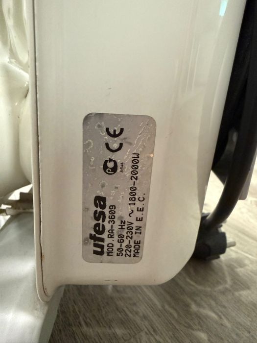 Aquecedor a oleo Ufesa