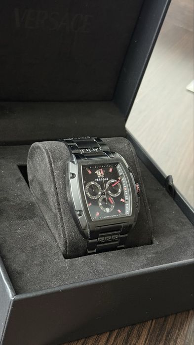 Годинник Versace